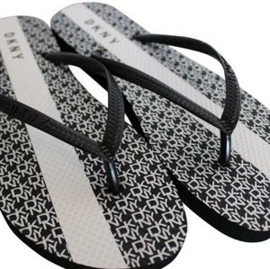 Sandals & Flip Flops